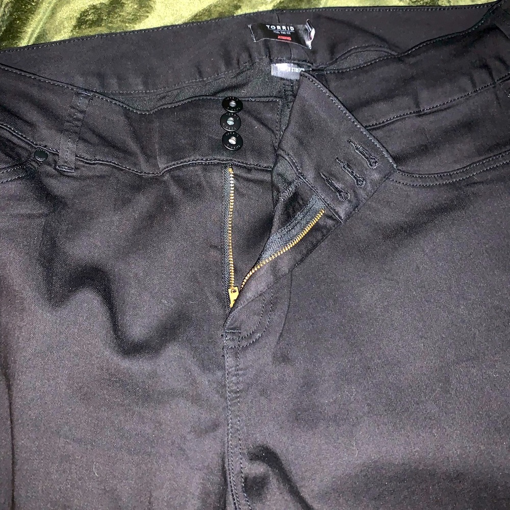 Torrid size 26tall super stretch jogging with tags